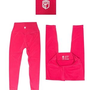 ~ Born Primitive Limitless Leggings 70%  Nylon 30% Spandex Size L